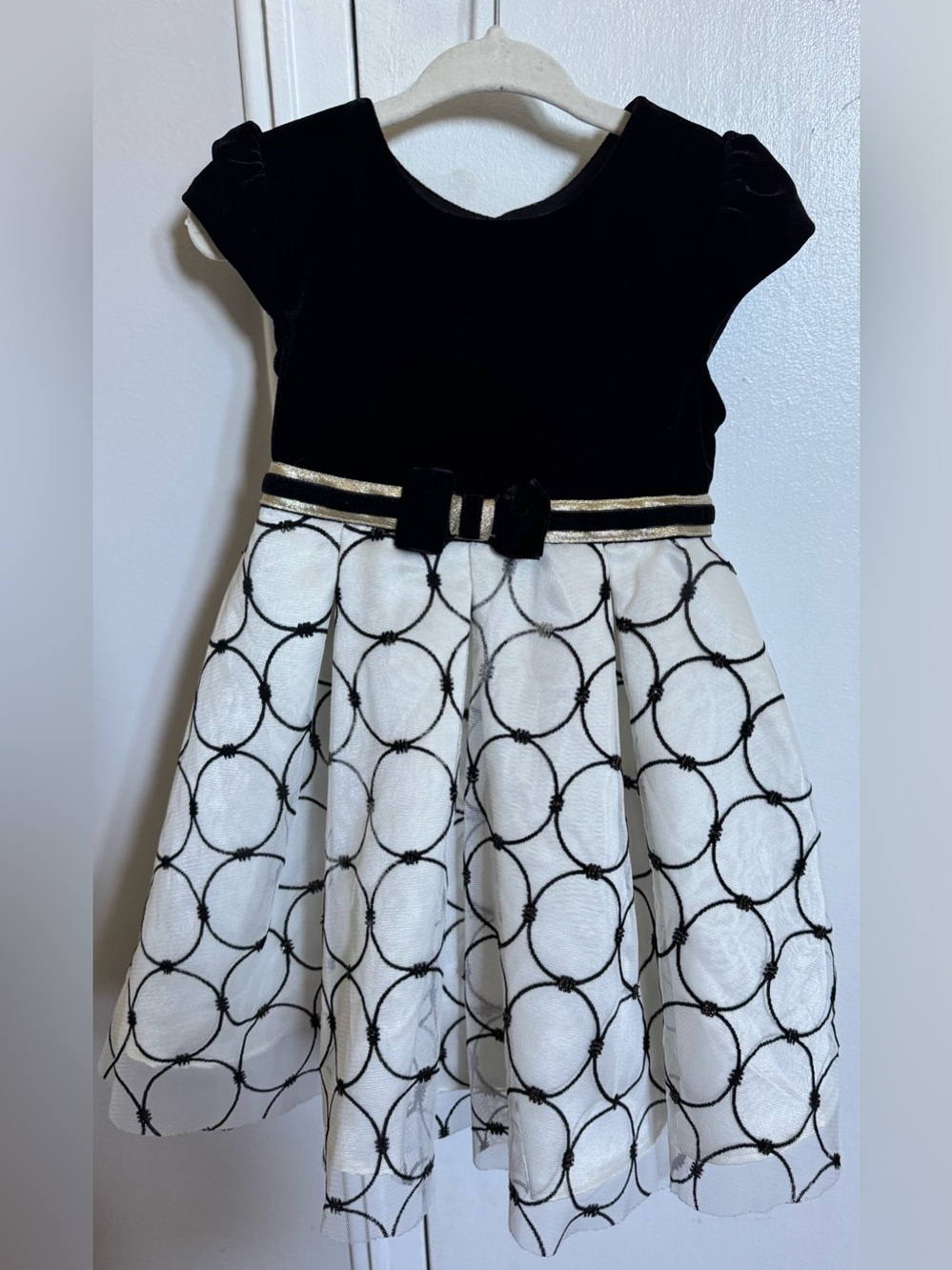 Toddler Black and White Velvet Bodice Circle Party Dress